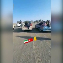 Kaçak Afganlar ve Pakistanlılar kamyonetlere bindi Türkiye’ye geliyor. Bu kadarına da pes