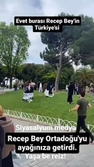 Burası Sultanahmet Meydanı. Siz hiç Türk görüyor musunuz?