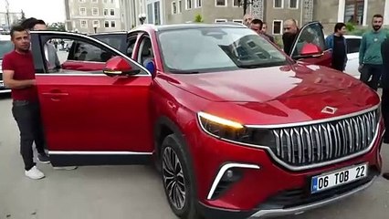 AKP’li belediye başkanından Togg şovu. Adıyaman enkaz altındayken