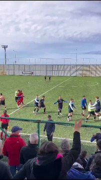 U16 maçında ortalık karıştı. Rizesporlu antrenörden Trabzonsporlu futbolcuya skandal hareket