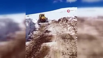 Karla kaplı yol 6 günde ulaşıma açıldı