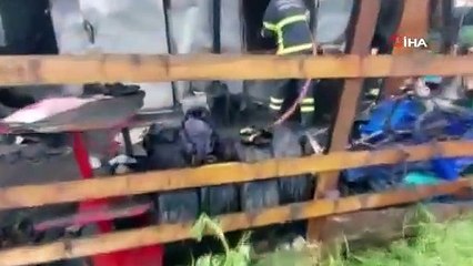 İşçilerin kaldığı konteyner alevlere teslim oldu 