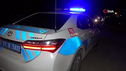 Hafif ticari araç taklalar attı: 2 ağır yaralı