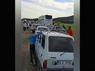 Trafikte "Erdoğan" krizi çıktı: Yol çift yönlü trafiğe kapatıldı