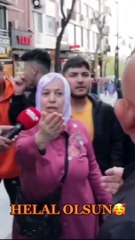 Sokak röportajında tek başına etrafını saran AKP'lileri tuş etti. Herkes "Yüreğine sağlık abla" diyerek bu videoyu paylaşıyor