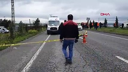 Yol çalışması yapan işçilere araç çarptı, sürücü kaçtı: 3 ölü, 1 yaralı