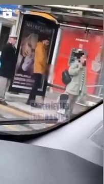 Bağcılar’da yabancı uyruklu şahıs durakta bekleyen kadının arkasında mastürbasyon yaptı