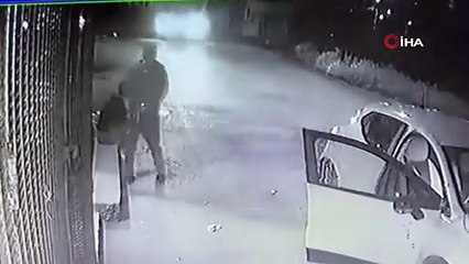 Magandanın kadına uyguladığı şiddet güvenlik kamerasında. Önce darp etti sonra silahla alıkoymaya çalıştı