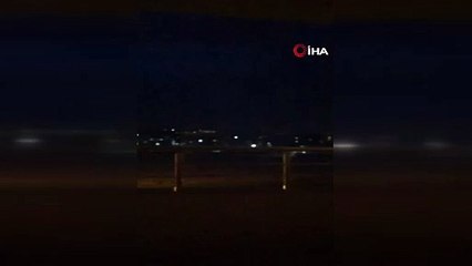 Elazığ’da şimşekler geceyi gündüze çevirdi 