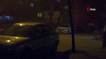 Elazığ'ı dolu ve sağanak vurdu: İş yerlerini su bastı 