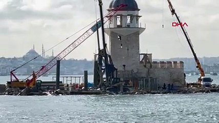 Üsküdar'ın simgesi Kız Kulesi'nin çevresindeki iskeleler kaldırıldı