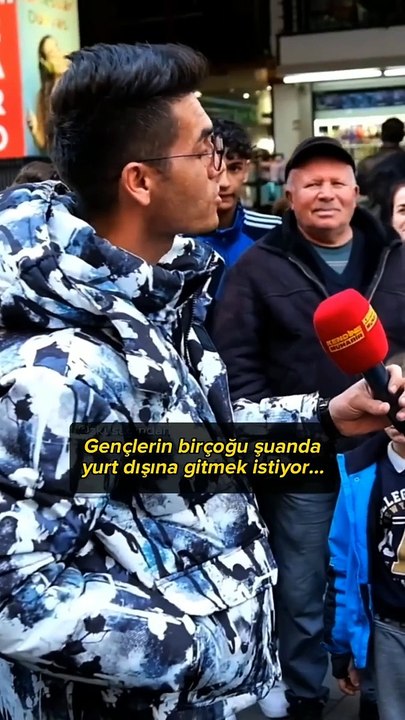 Yılların MHP’lisi sokak röportajında kendini tutamadı: Bugün ben MHP’li değilim nedenini söyleyeyim mi sana?