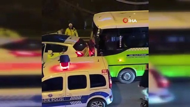Dur ihtarına uymayan midibüs şoförü İstanbul caddelerini birbirine kattı