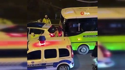 "Dur" ihtarına uymayan midibüs şoförü İstanbul caddelerini birbirine kattı