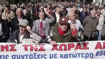 Yunanistan'da emekliler zam eylemi yaptı