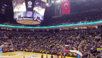 Fenerbahçe'nin basketbol maçında Hükümet istifa tezahüratları. Tüm salon inledi