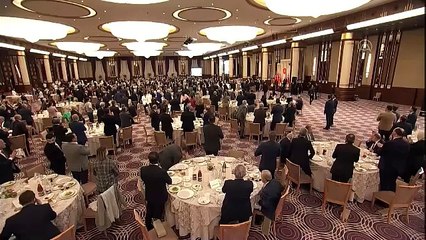 Saray'da verilen iftar yemeğinin menüsü ortaya çıktı. En şık olanı çilek soslu Trileçe