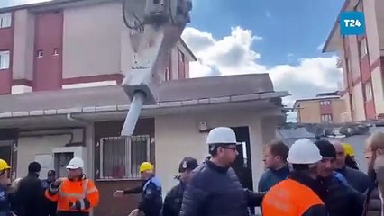 Hiranur Vakfı’nın kaçak binasına İBB dozerle girdi. 6 yaşındaki çocuğa istismar olayıyla gündeme gelmişlerdi