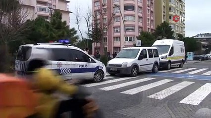 Büyükçekmece'de otomobilin içinde battaniyeye sarılı ceset bulundu