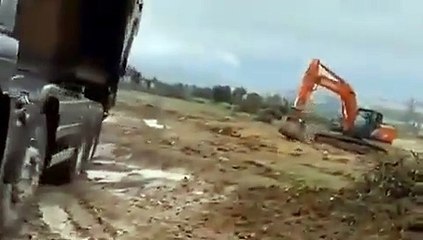 Erdoğan’ın deprem bölgesinde attığı hastane temeli bugün iş makinesiyle apar topar söküldü