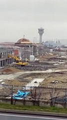 Demet Sağıroğlu Atatürk Havalimanı'ndaki cami inşaatına depremzedeler üzerinden çarpıcı bir çıkışta bulundu