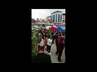 Hatay'da depremzedeler sokağa indiler. Hakkımızı helal etmiyoruz sloganları sokakları inletti