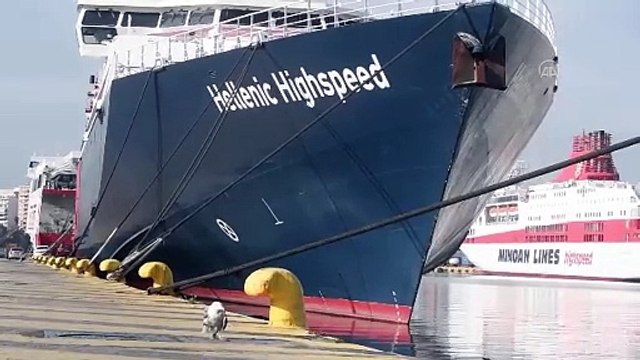 Yunanistan’da tren kazasına karşı büyük grev