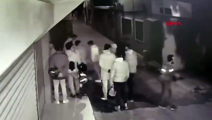 Spor salonundaki 'kıyafet giyme' tartışmasının tüfekli kavgaya dönüşmesi kamerada; 7 yaralı