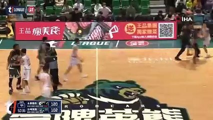 Basketbol liginde büyük kavga. Sahada oyuncu kalmadı