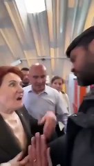 Akşener Gökhan Zan'a sarıldı... Ağlamamak için kendini zor tuttu ‘Oğlum sen bizi ayağa kaldırdın’