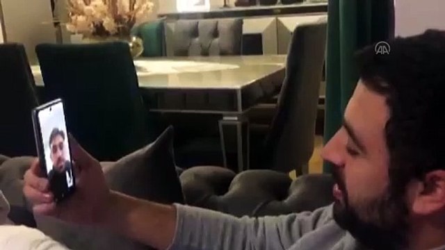 İrfan Can Kahveci'den depremzedeye destek telefonu. Fenerbahçe marşı ile hayatta kalmıştı