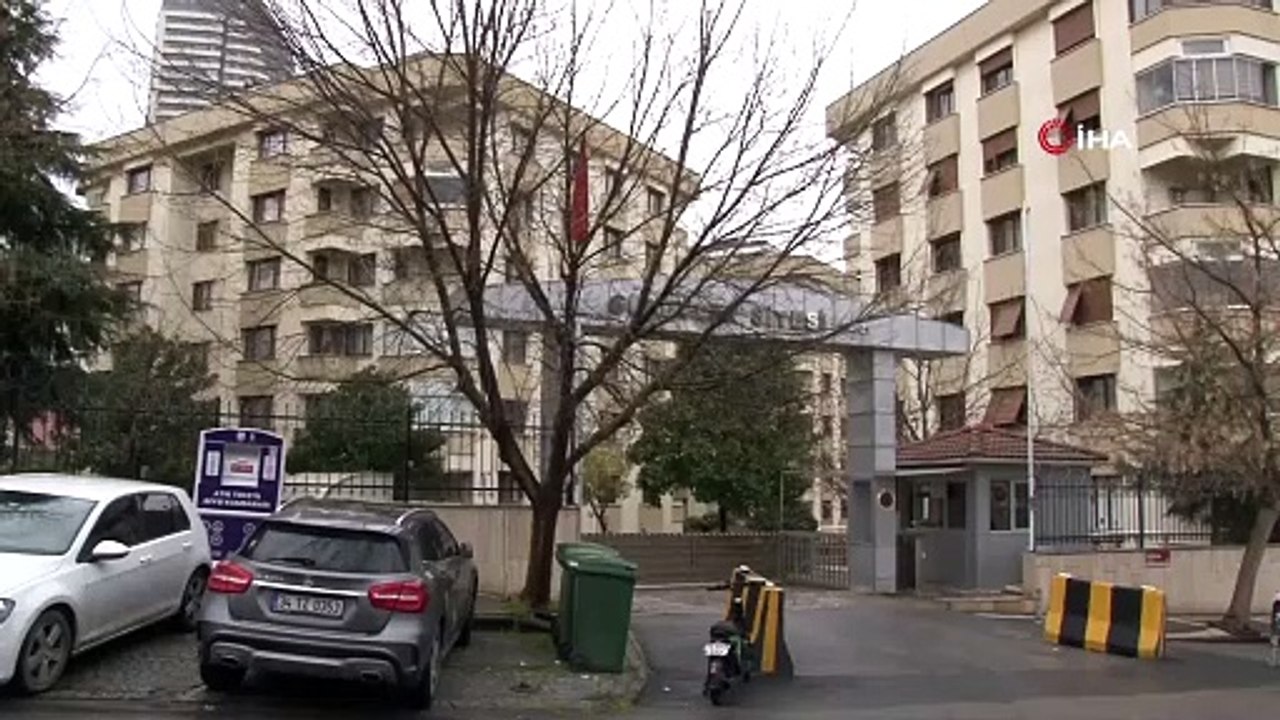 Üsküdar'da saplantılı aşık dehşeti. 1 yıl önce ayrıldığı sevgilisini silahla öldürdü
