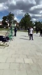 KKTC Cumhurbaşkanı topa uçan kafa atmak isterken düştü