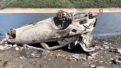 Alibey Barajı'ndaki sular çekildi. Yüzeydeki araçlar kaldırılamadı