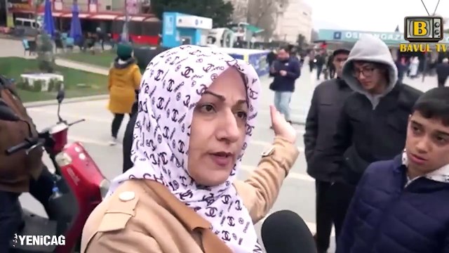 Başörtülü abla o kadar kızgın ki. 'Bizi Müslümanlar yönetmesin, Yahudi gelsin, Papa gelsin oyumu onlar vereceğim'