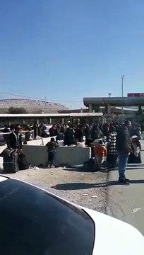 Deprem bölgesinden ülkesine giden Suriyeliler geri dönebilecek. Giriş de çıkış da serbest bırakıldı