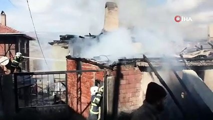 Sobadan çıkan yangın evdeki tüplerin patlamasına neden oldu