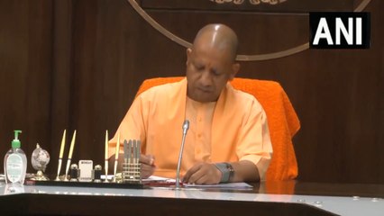 उत्तर प्रदेश के मुख्यमंत्री योगी आदित्यनाथ ने अपने मंत्रिपरिषद के साथ बैठक की अध्यक्षता की