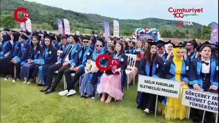 Mezuniyet töreninde evlilik teklifi 'Unutulmaz olsun istedim'