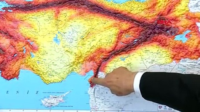 Prof. Dr. Pampal'dan korkutan açıklama: Kırılmalar devam edecek