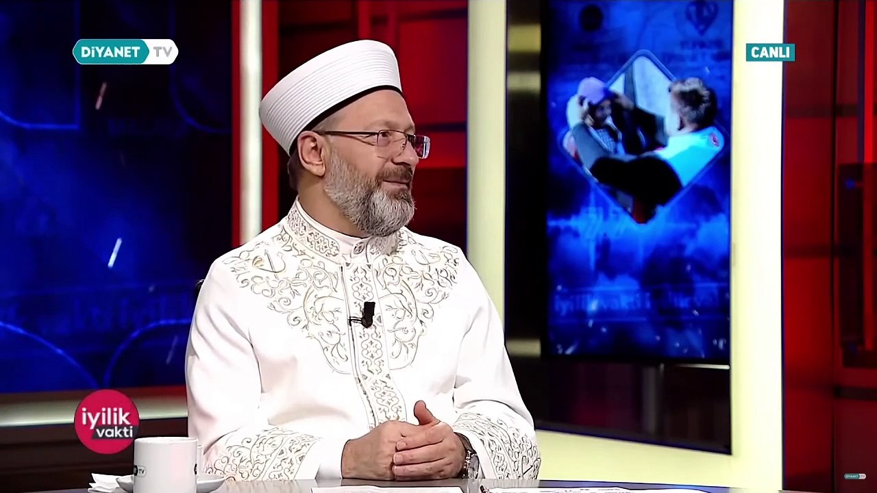Diyanet TV Ali Erbaş'ı neredeyse mehdi ilan edecekti: Siz kucağınıza alınca bebekler enkazdan kurtulmaya başladı