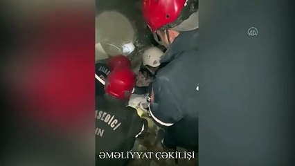 5'i çocuk 26 kişiyi enkaz altından kurtardılar
