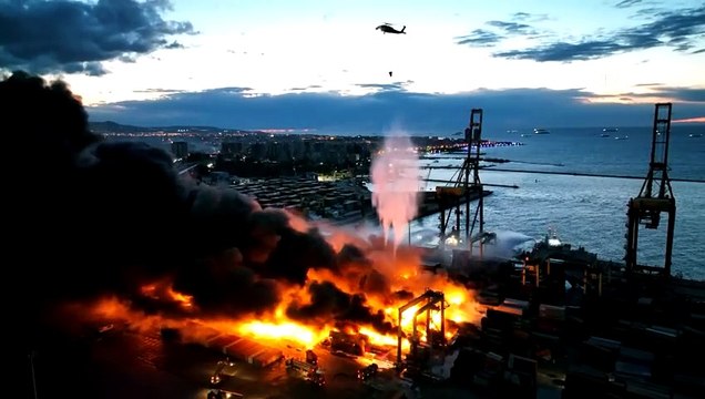 İskenderun Limanı'ndaki yangın söndürüldü
