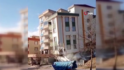 İki bina işte böyle yerle bir oldu