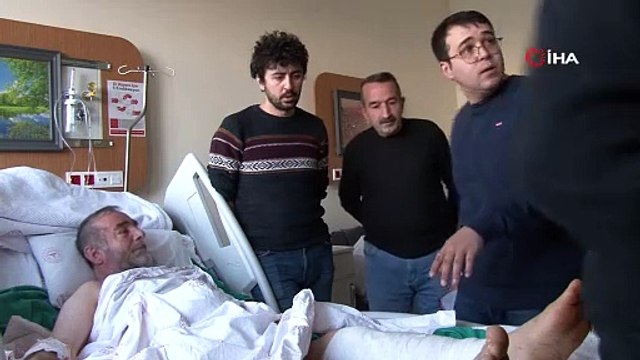 Depremde sokağa savrulan cep telefonu 4 hayat kurtardı