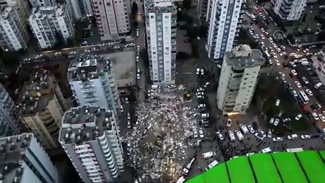 Bu insanlar geceyi nasıl geçirecek, çadır kentler nerede? Kızılay nerede?