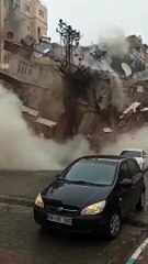 İçinde insan olan bir binanın yıkılma anı kan dondurdu