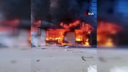 Fırın küreği imalathanesinde yangın