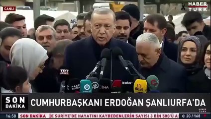 Erdoğan konuşurken bakan Nebati'nin göze girme çabası olay oldu. Erdoğan'ın bakışı herkesin diline düştü