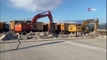 Hatay Havaalanı pisti onarımda
